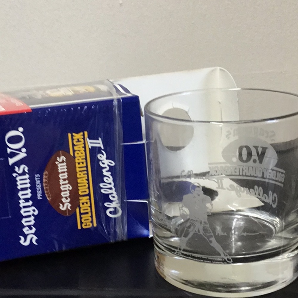 NIB One Seagrams V.O. Glass